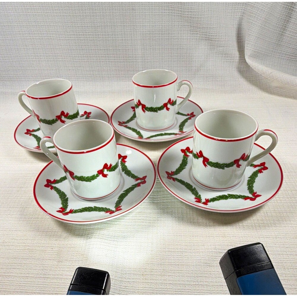 Vtg Neiman Marcus Christmas Garland Espresso Cups Saucers Set of 4 (1 Paint Flaw